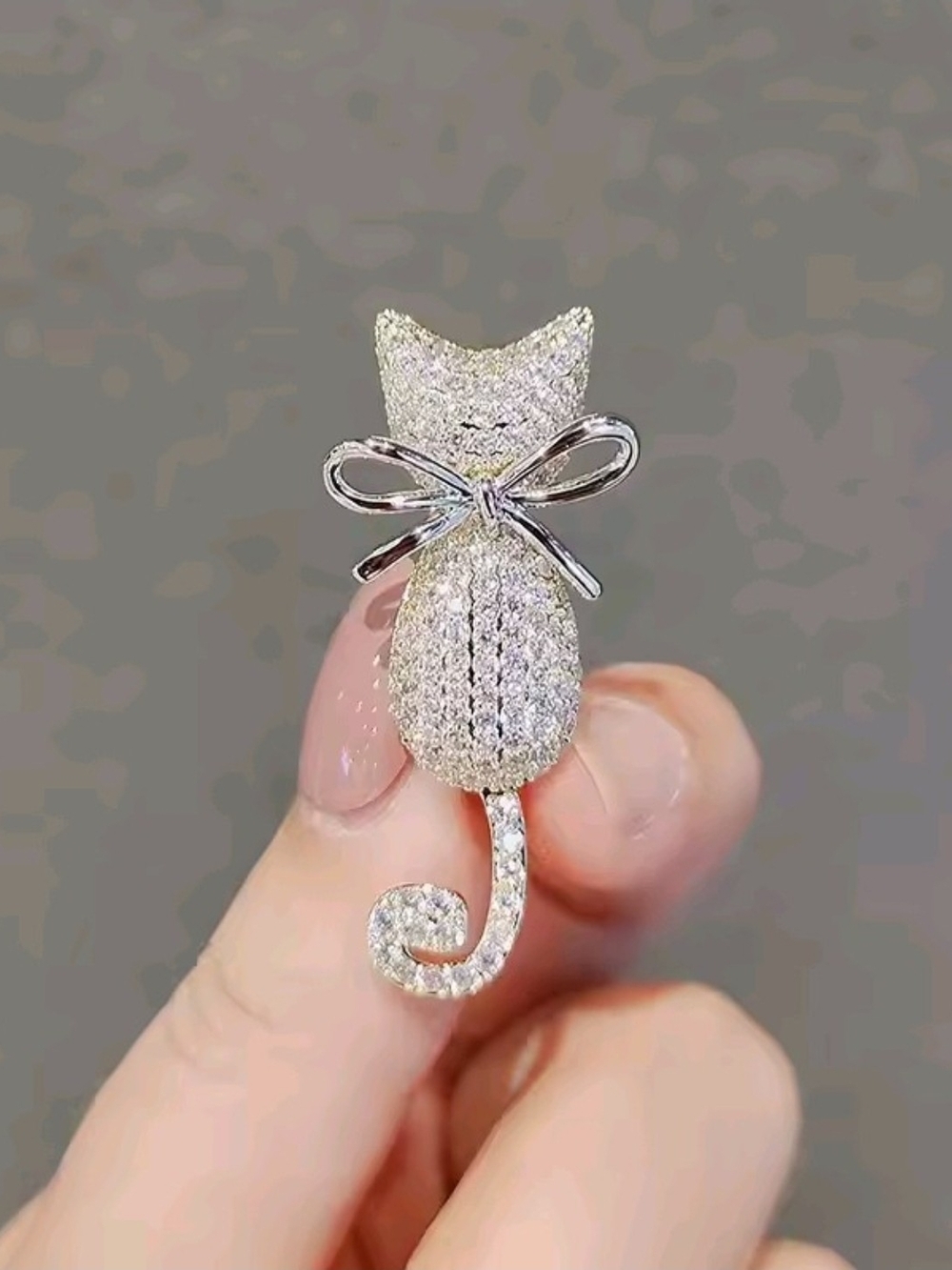 Silver Crystal Cat Brooch - Picture 4 of 5